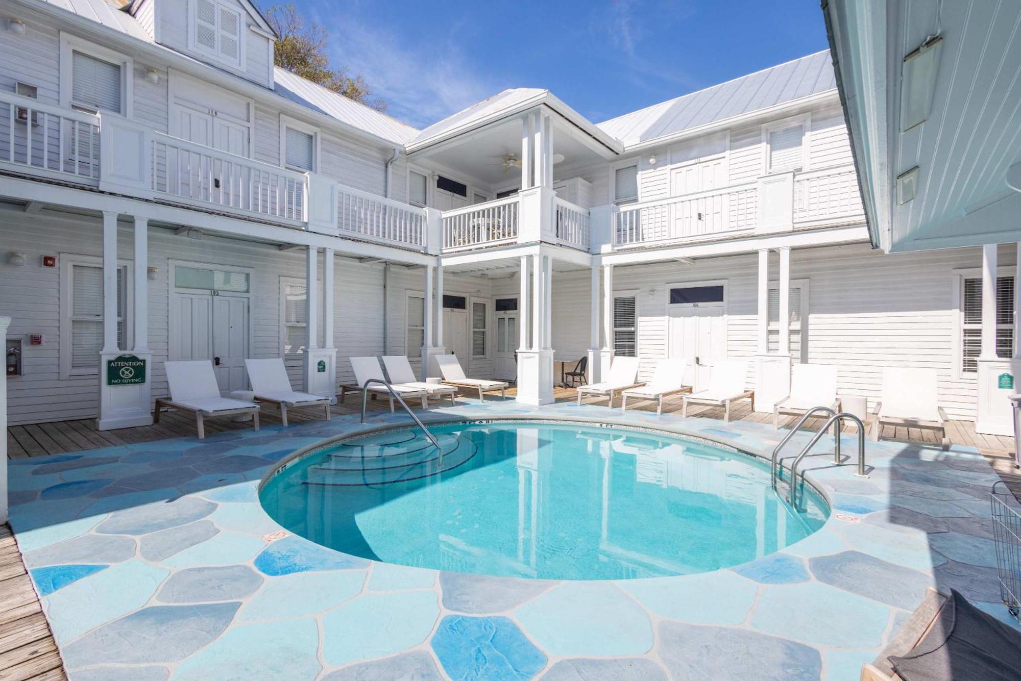 Deluxe Queen At The Curry Mansion - Parking & Heated Pool! Key West Esterno foto